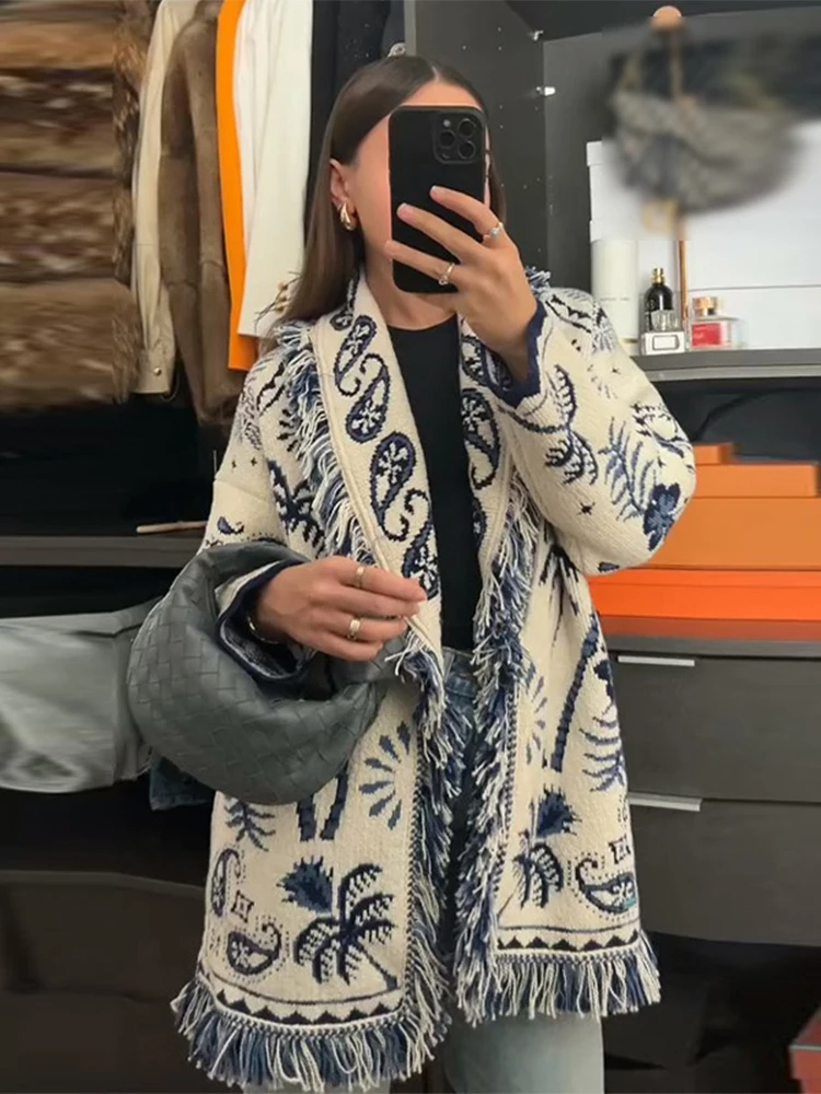 Women's short floral cardigan sweater, white