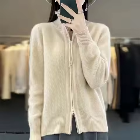 Exquisite women's plush cardigan with hood
