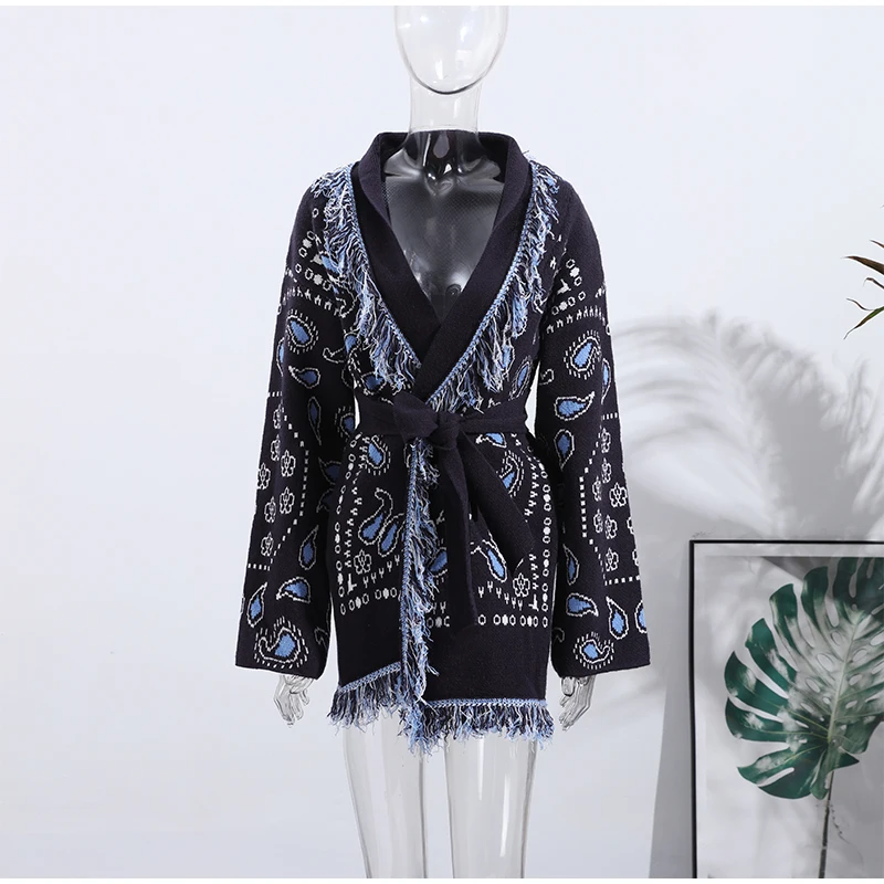 Elegant short floral cardigan sweater for women