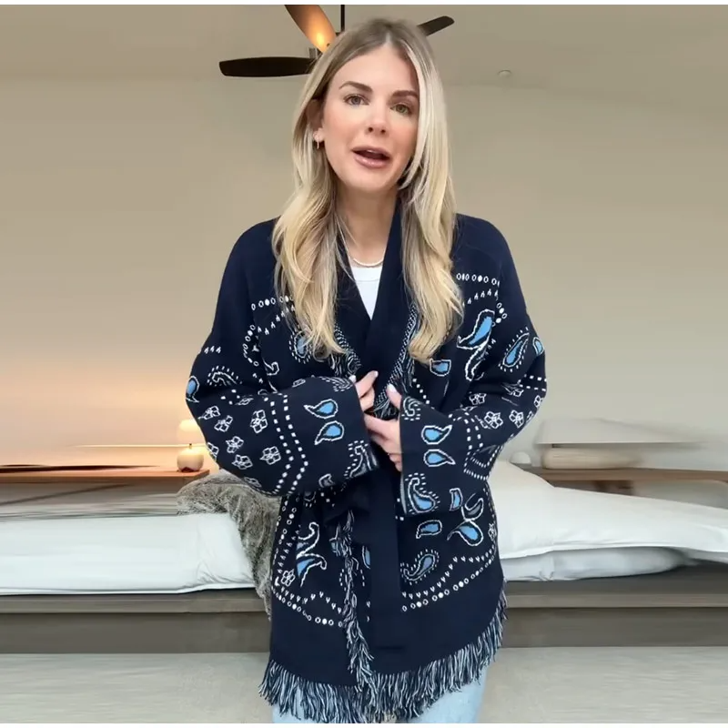 Elegant short floral cardigan sweater for women