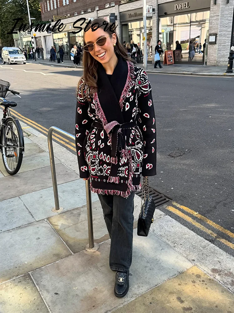 Women's Short Patterned Cardigan Sweater (Thick)